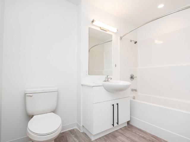 Solara Flats 2 Bedroom Apartment for Rent at 308 Colony St, Winnipeg, MB R3C 1E9 Colony
