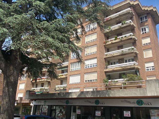 SOLARES CENTRO APARTAMENTO EN ALQUILER TEMPORAL