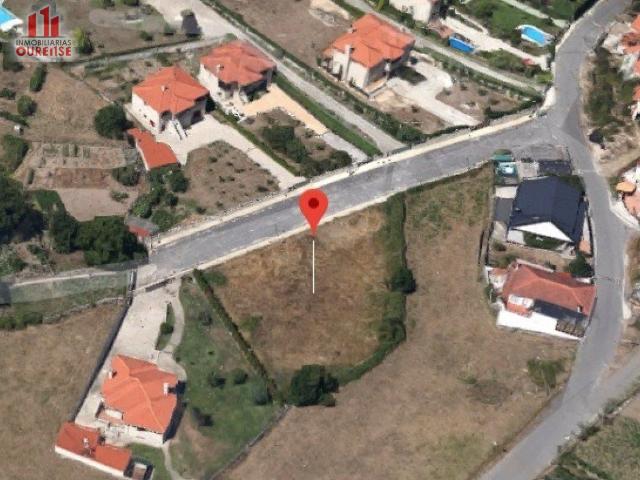 SOLARES EDIFICABLES EN A LAMELA PEREIRO DE AGUIAR OURENSE