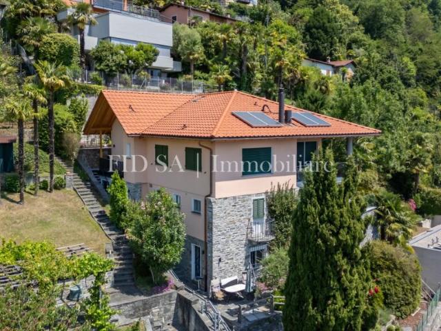 SOLDUNO Ampio appartamento con vista imprendibile in casa bifamiliare