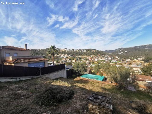 Soleado con magníficas vistas y zona de barbacoa con piscina