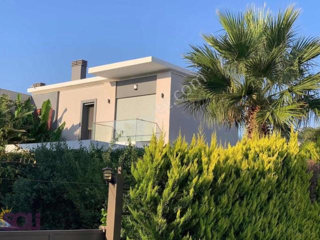 Soli Çeşme Şifne Kaya Port Site Kiralık Özel Havuzlu 3+1 Villa