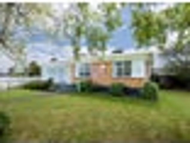 Solid Brick Beauty Freehold, Standalone