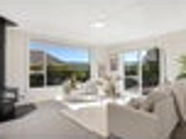 Solid comforts, fresh appeal in sunny Waverley