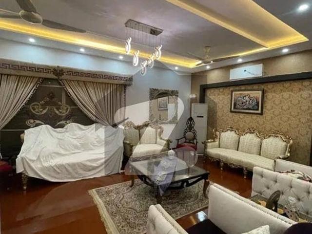 Solid Construction: 18 Marla House for Sale Near Wapda Town, Lahore