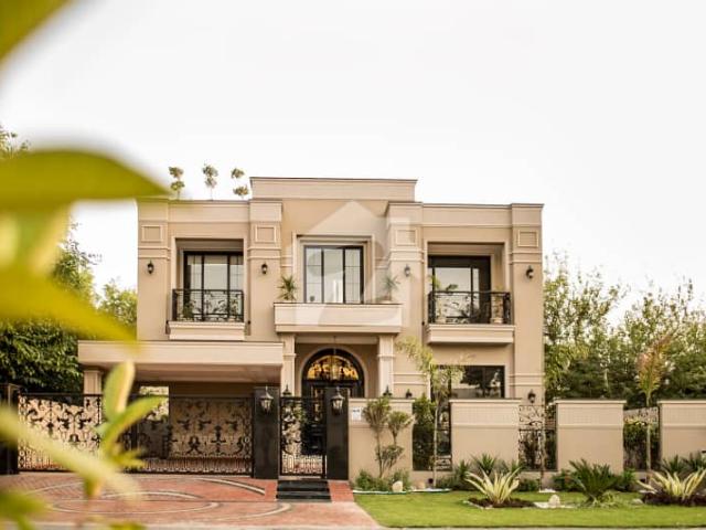 Solid Owner Built 1 Kanal House For Sale In Prime Location