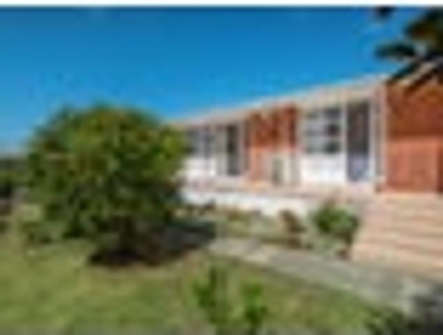 Solid, Stylish & Superbly Located!