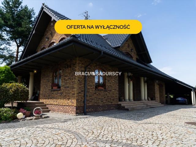 Solidny dom wolnostojący z dużym potencjałem
