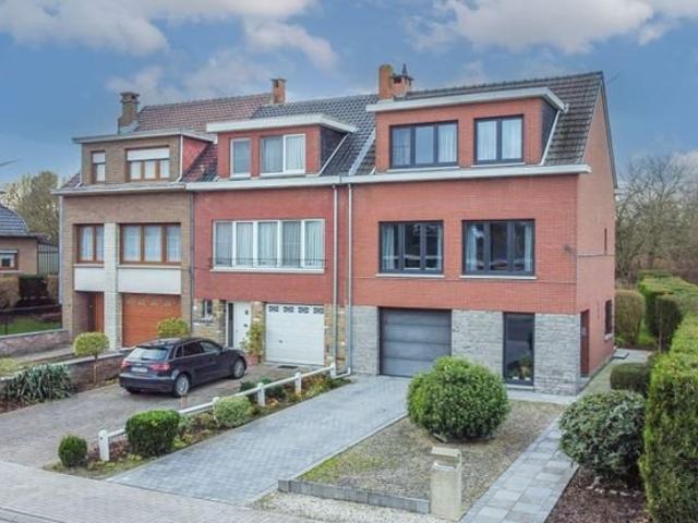 SOLIDE & CHARMANTE MAISON AVEC 2CH + 2 BUREAUS