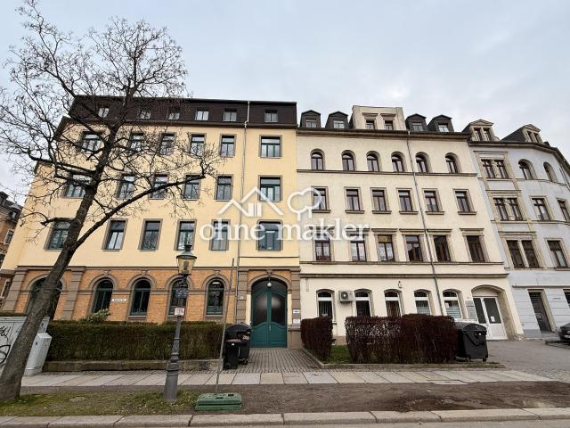 Solide Kapitalanlage: vermietete 2 Zimmer Wohnung mit Balkon und Aufzug in Schlosschemnitz