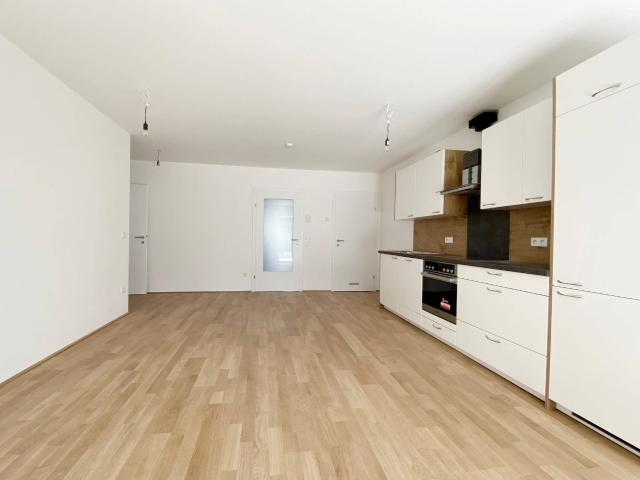 Solide Kapitalanlage in Eggelsberg: vermietete 2 Zimmer Wohnung mit Balkon