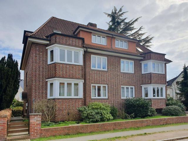 Solide Kapitalanlage: Mehrfamilienhaus in beliebter Lage von Hamburg Fuhlsbüttel