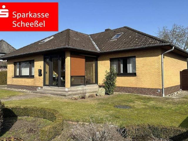 Solider Walmdachbungalow Ihr neues Zuhause zum Wohlfühlen