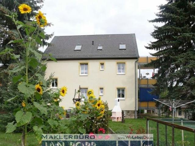 Solides Dreifamilienhaus in schöner Wohnlage