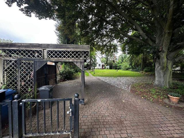 Solides Einfamilienhaus in Biesdorf zu Verkaufen