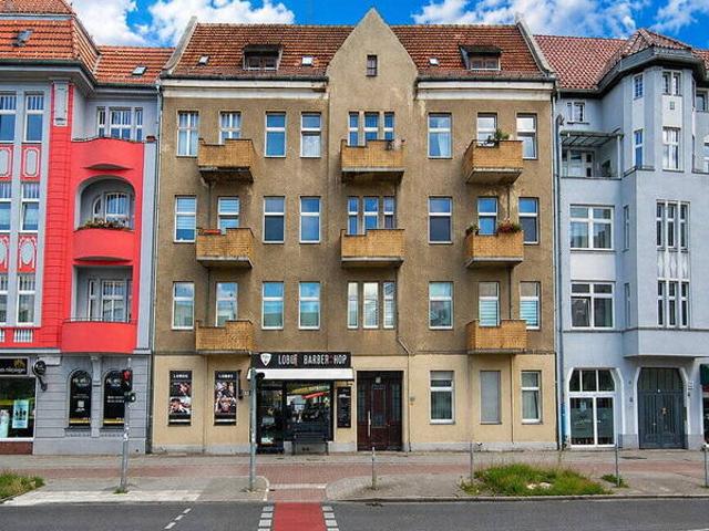 Solides Investment in Berlin Spandau 19 WE + Gewerbe | DG Ausbau möglich