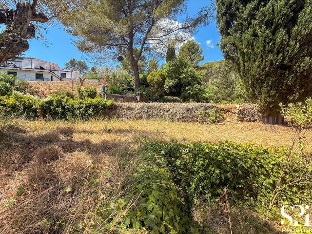 Solliès Pont Les Aiguiers Terrain constructible 1 754 m2