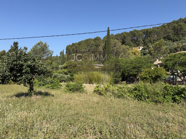 SOLLIES PONT Secteur BANCAOUS Terrain constructible en exclusivité !