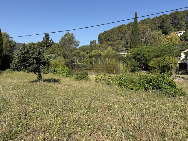 SOLLIES PONT Secteur BANCAOUS Terrain constructible en exclusivité !