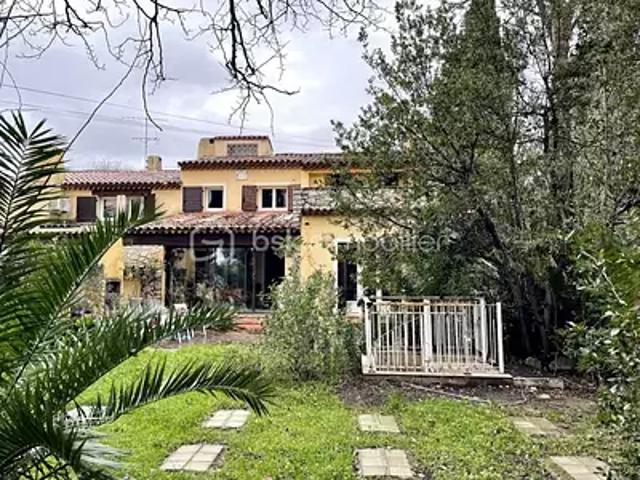 Solliès Ville 83210 Achat / Vente maison 18 pièces t18