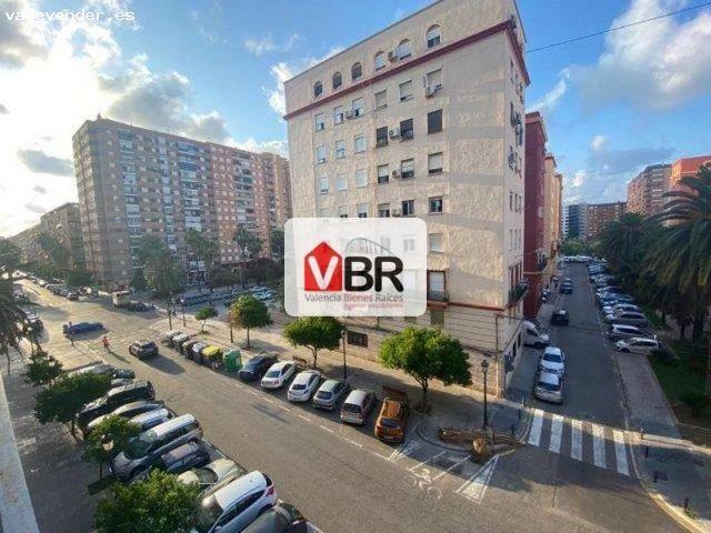 SOLO Estudiantes 2025/2026! 4 dormitorios, balcón, vitrocerámica, 2 baños. aire acd