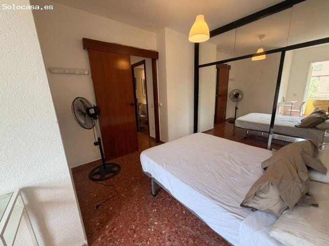 Solo queda una habitación disponible junto al Metro Ayora Valencia