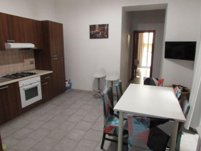 SOLO STUDENTI NON RESIDENTI DISPONIBILE SIA STANZE SINGOLE CHE DOPPIE
