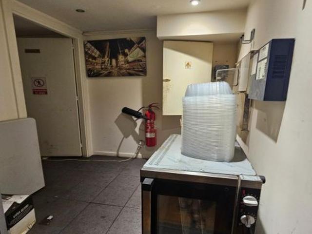 SOLOBAR TRASPASA INTERESANTE LOCAL ASADOR DE POLLOS Y CARNES