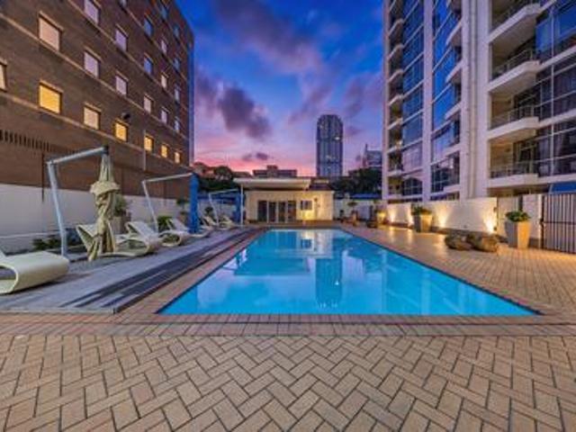 sophistiacted 1 bedroom double volum.