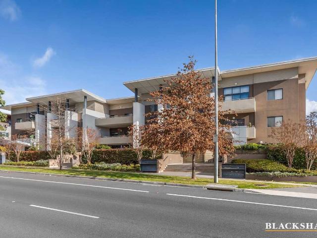 Sophisticated Apartment Living with Stunning Parkland Views in.