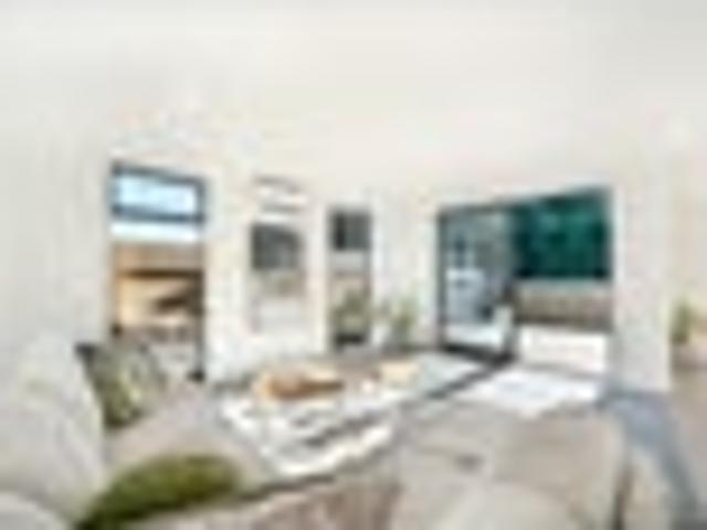 Sophisticated Brand New Residence