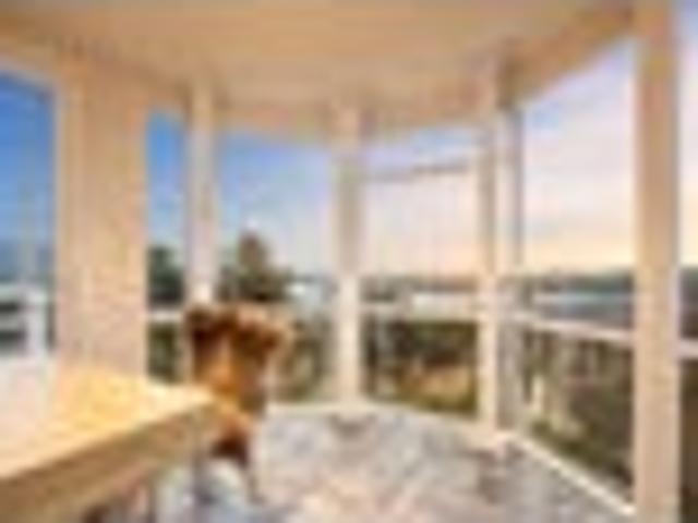 Sophisticated Living in Prestigious Papakowhai