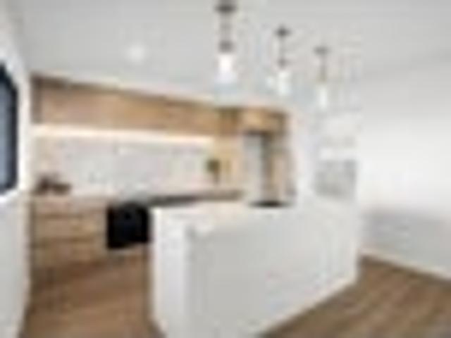 Sophisticated Living in Style with Stunning Views