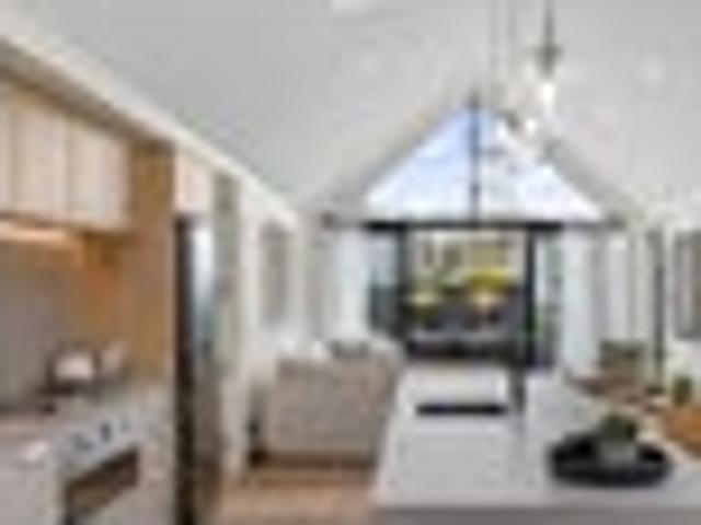 Sophisticated reserve side living