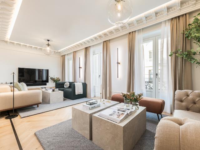 Sophisticated 3 bedroom apartment in Salamanca neighborhood