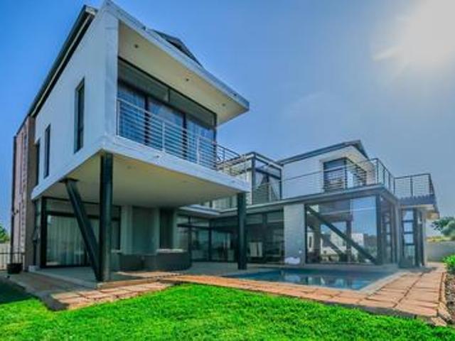 sophisticatemil family home