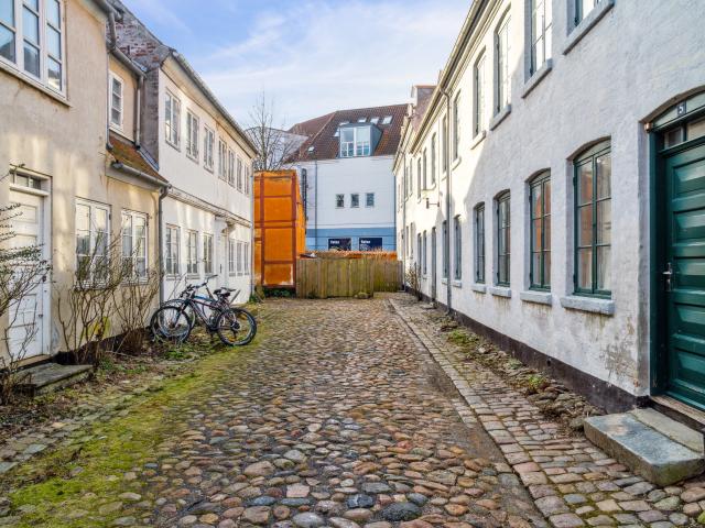 Sortebrødrestræde 1 9