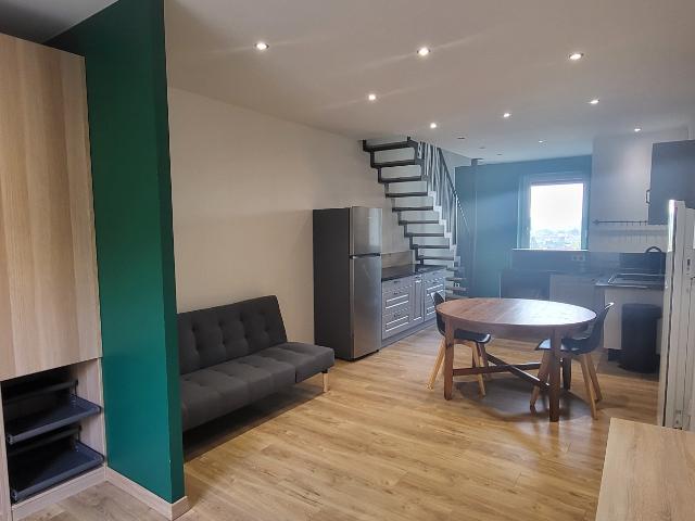 SORBIERS Appart en duplex meublé avec terrasse