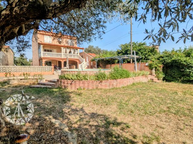 SOREDE BELLE VILLA VUES & BEAUX VOLUMES