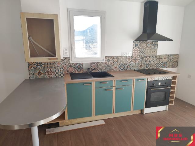 Sorède Maison de village rénovée Toit terrasse avec vue Mer et Albères