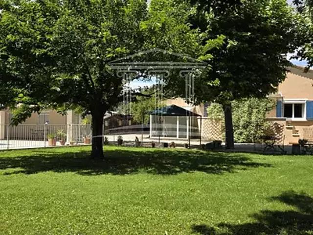 Sorgues 84700 Achat / Vente maison 6 pièces t6 piscine