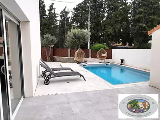Sorgues 84700 Location maison 7 pièces t7 piscine terrasse