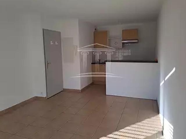 Sorgues 84700 Location appartement 2 pièces t2 piscine
