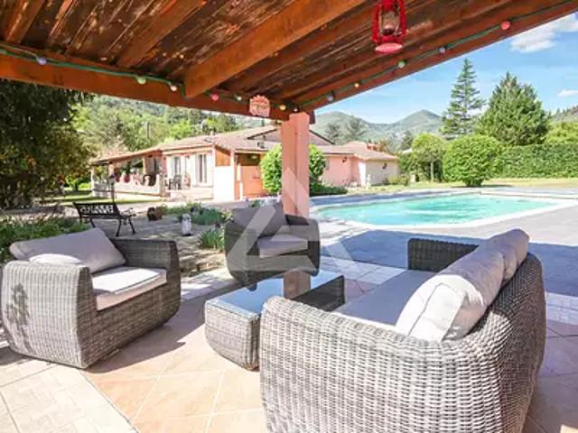 Sospel 06380 Achat / Vente maison 4 pièces t4 piscine