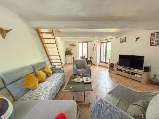 Sospel, à vendre, charmant et spacieux appartement