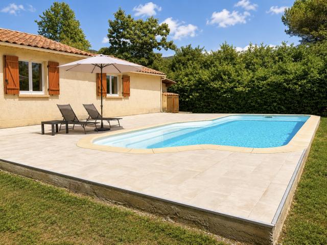 Sospel Maison de plain pied avec piscine