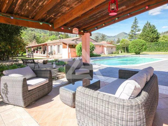 SOSPEL VILLA DE PLAIN PIED PISCINE