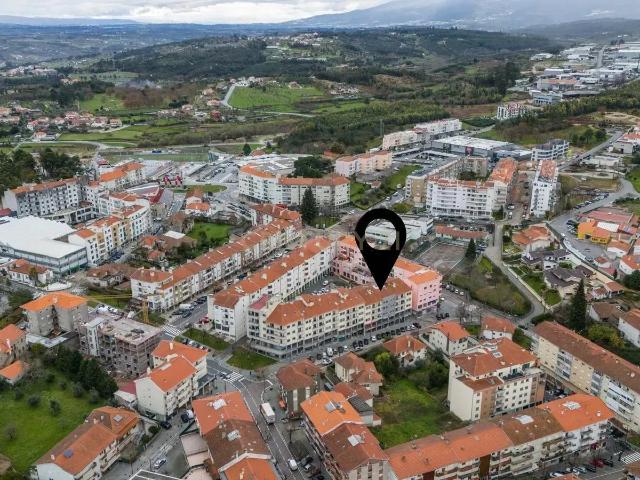 Sótão com dois quartos para venda no centro de Oliveira do Hospital