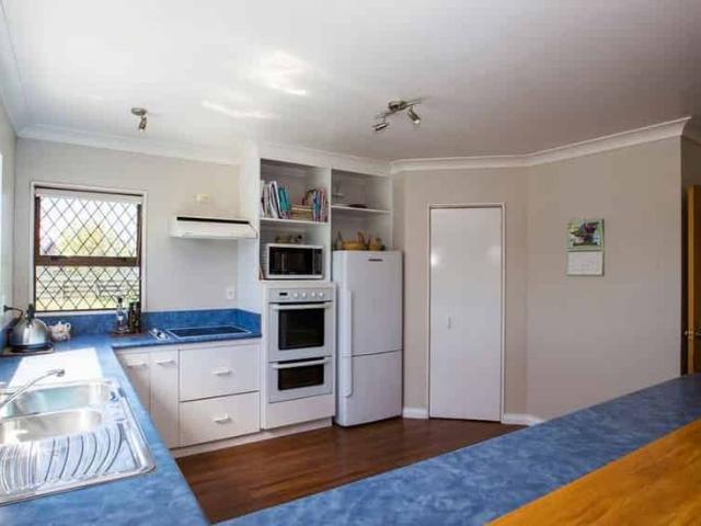 SOUTH BELT 4 BDRM $850 P/W