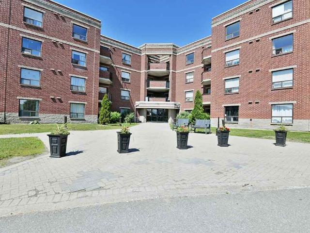 South Centrepointe 2 Bedroom Apartment for Rent at 239 Craig Henry Dr, Ottawa, ON K2G 5V1 Craig Henry